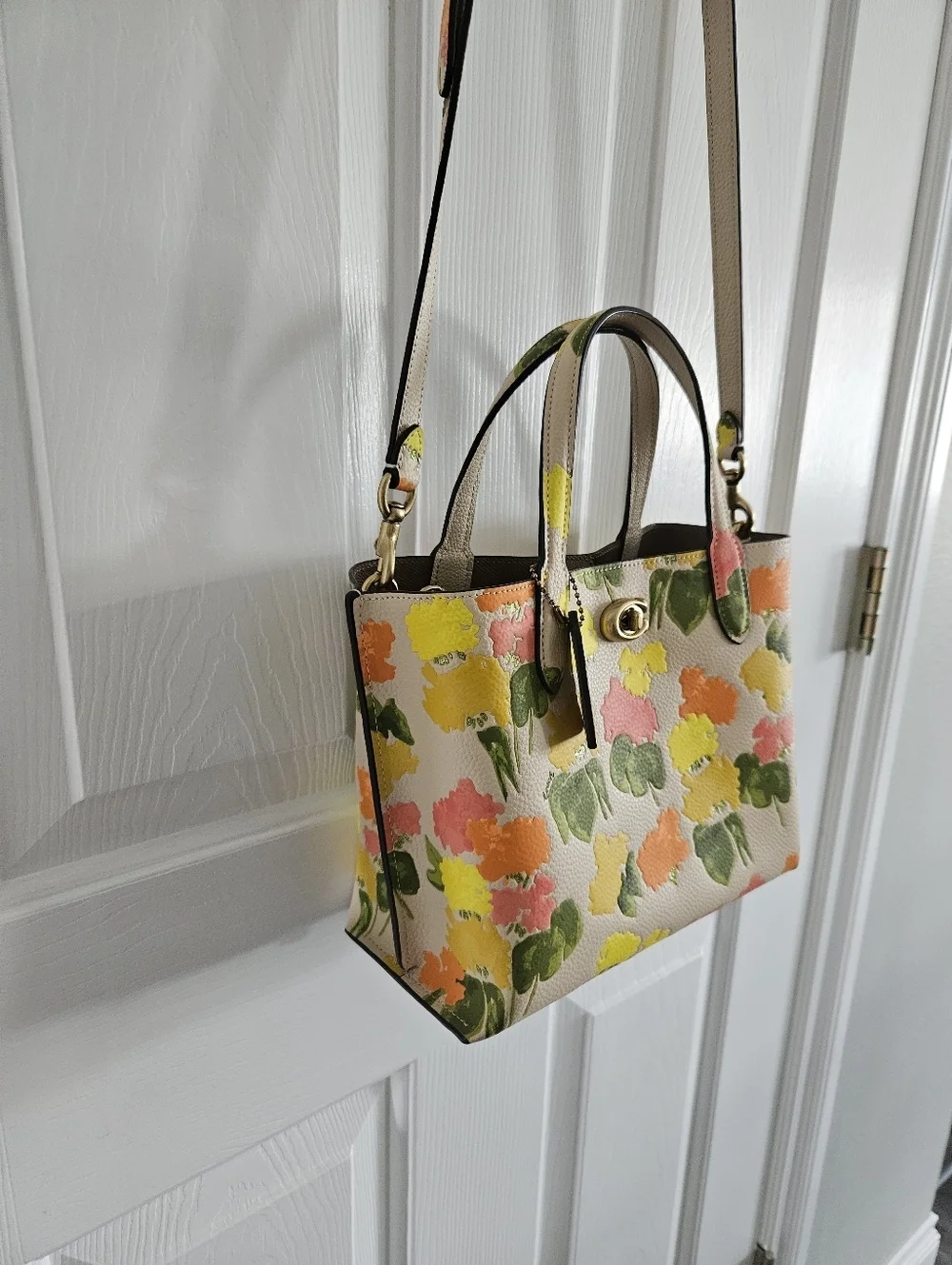 NWOT Coach Willow Tote 24 With Watercolor Floral Print